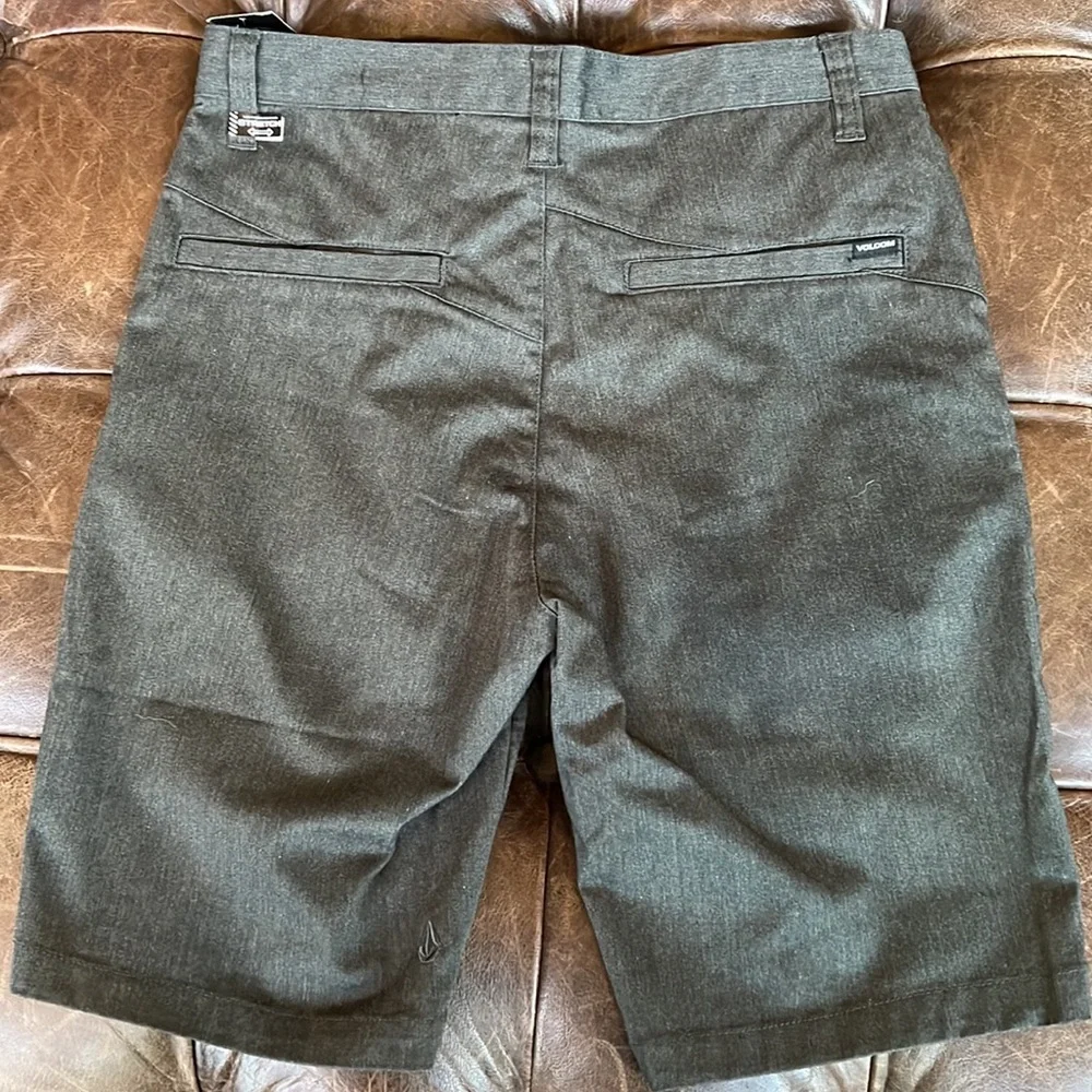 Volcom - Picture 4 of 6